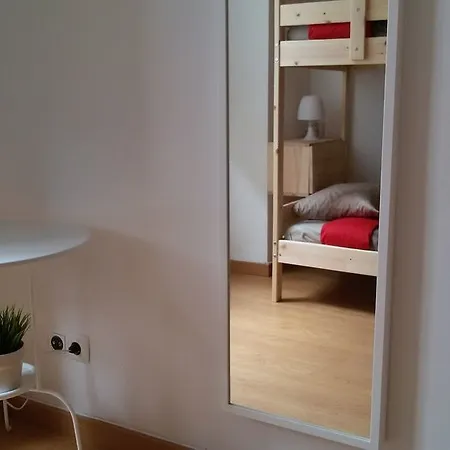 City Hostel Lisbon * Лісабон